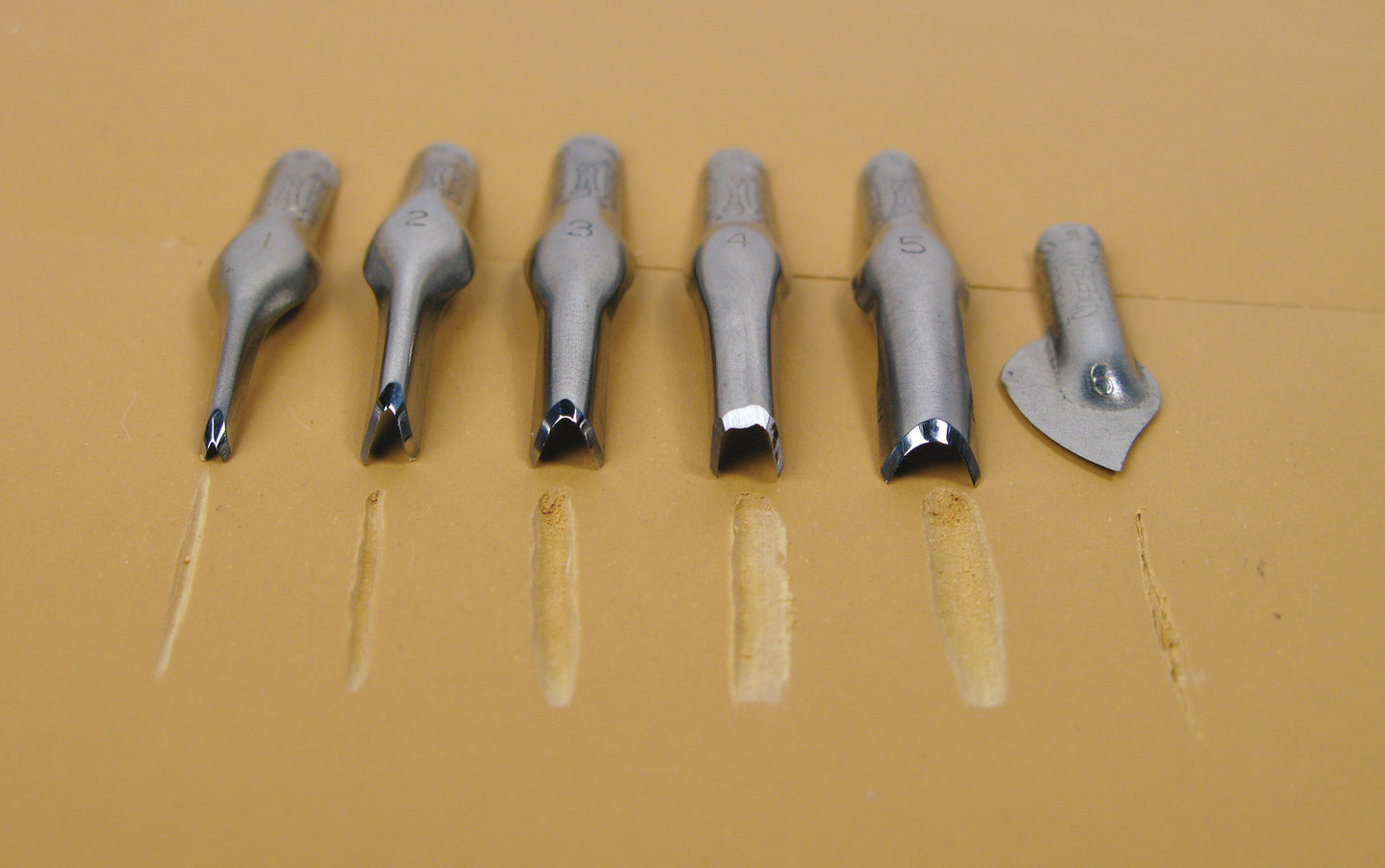 Linoleum Cutter #1 Small V 2 Pack Carded