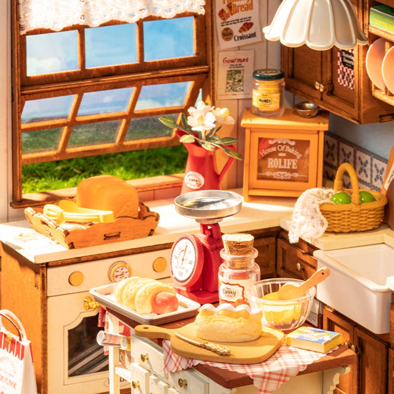 DG172 Rolife Baking Kitchen DIY Miniature House