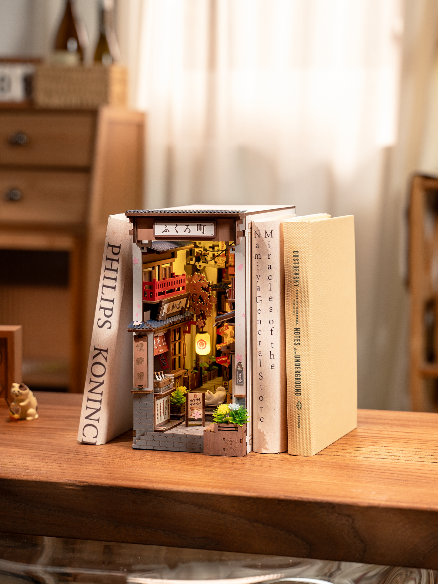 TGB11 Rolife Sakura Wine Alley DIY BooK&Nook