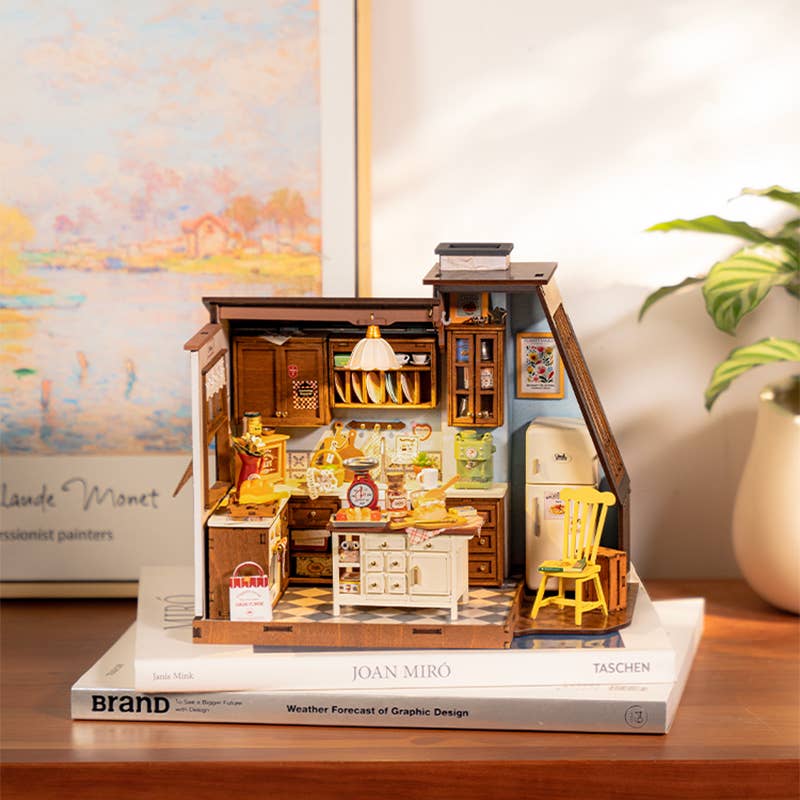 DG172 Rolife Baking Kitchen DIY Miniature House