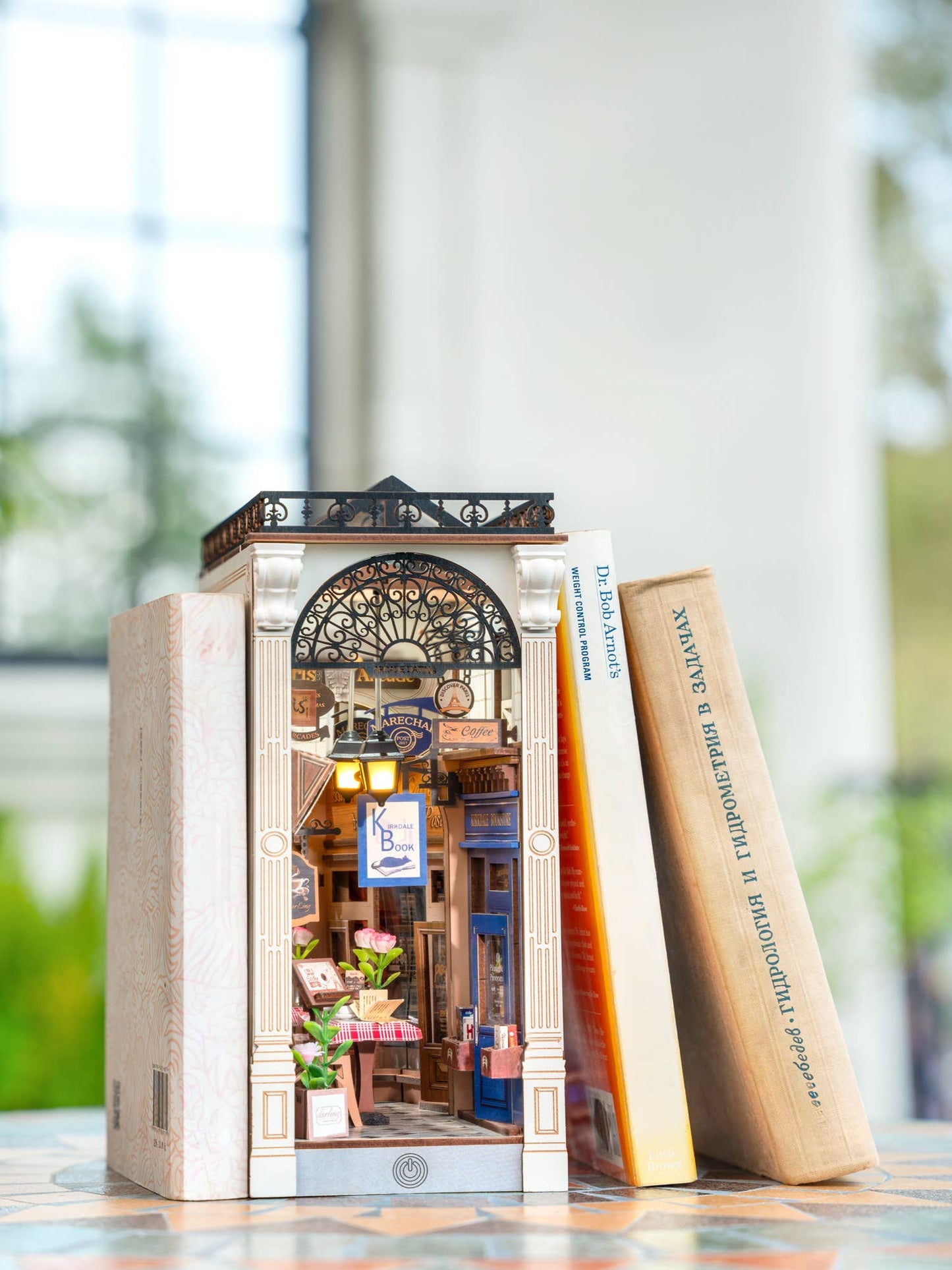 TGB10 Rolife Arcade Dating DIY Book Nook Crafts Miniature