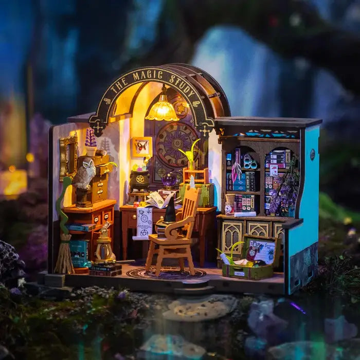 DG166 Rolife The Magic Study DIY Miniature House