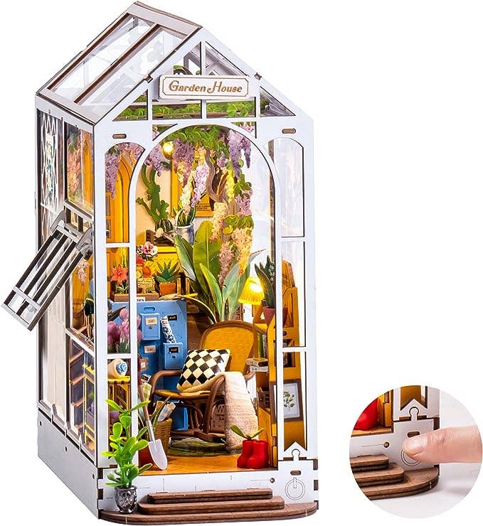 TGB06 Garden House Rolife Book Nook Kit DIY Miniature