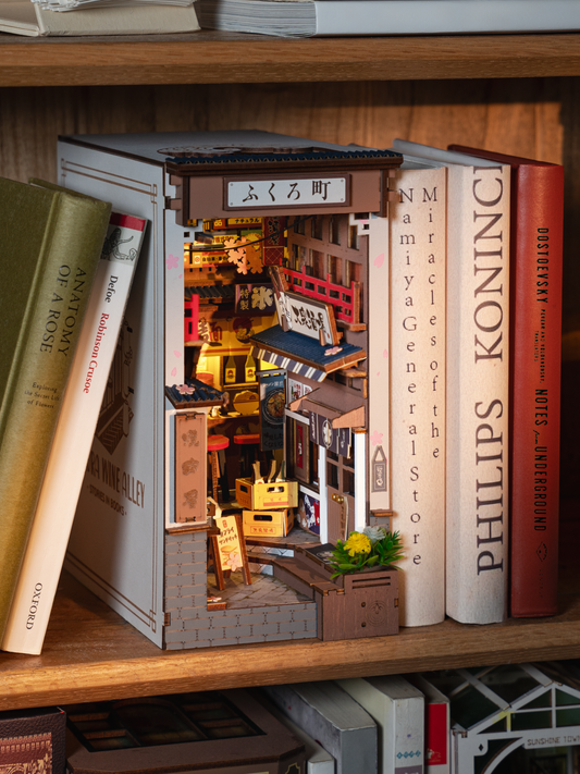TGB11 Rolife Sakura Wine Alley DIY BooK&Nook